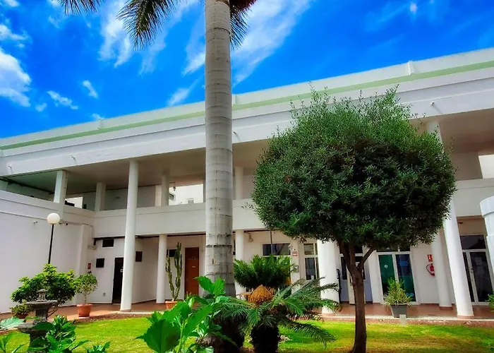 Warm, Cozy And Comfortable 阿德耶