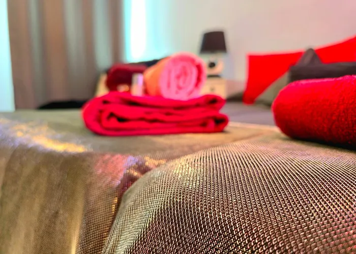 Warm, Cozy And Comfortable 阿德耶